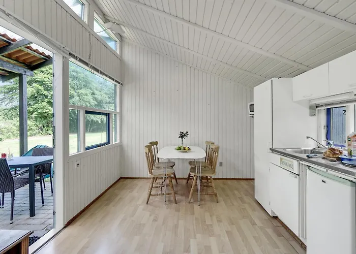 1 Bedroom Lovely In * Hampen